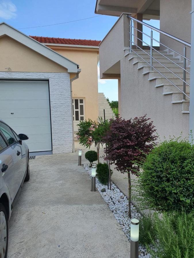 Apartman Tolosi 2 Podgorica Exteriör bild