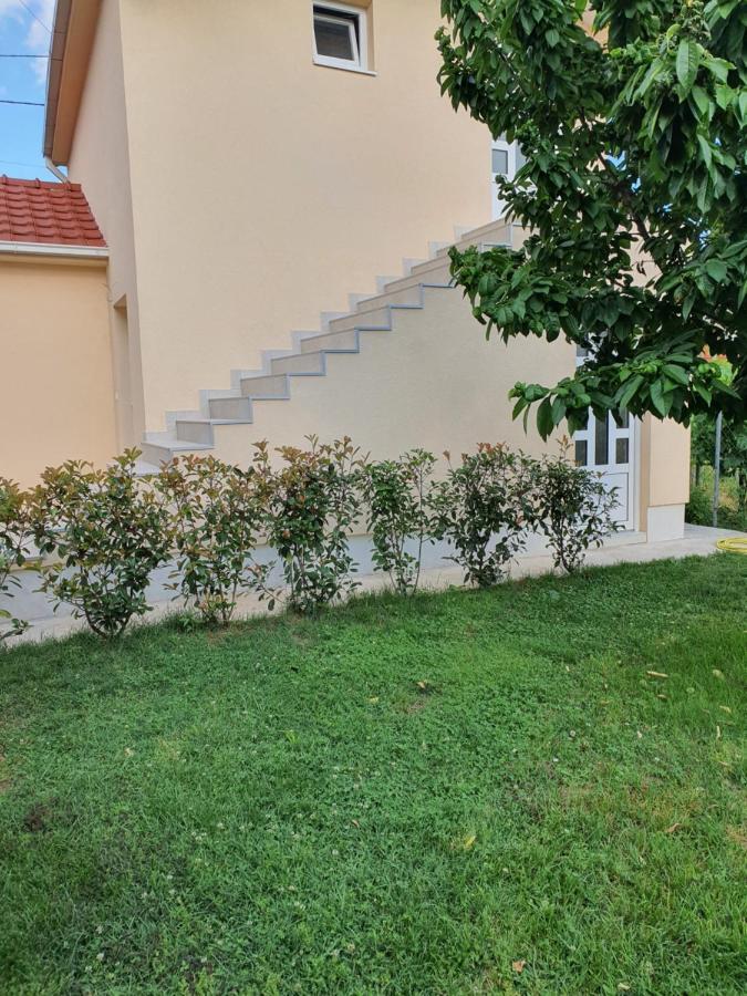 Apartman Tolosi 2 Podgorica Exteriör bild